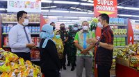 Pengunjung Supermarket di Kudus Dibatasi untuk Hindari Kerumunan