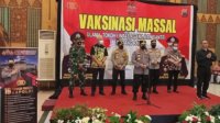 Tinjau Vaksinasi Massal, Kapolri: Terima Kasih Masyarakat Jawa Tengah