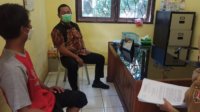 Dapat Laporan Pungli, Hendi Sidak Kantor Kelurahan, Uang Rp300.000 Dikembalikan