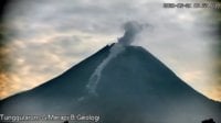 Merapi Luncurkan Dua Awan Panas Guguran hingga 2 Km