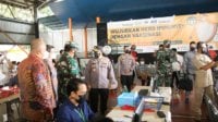 Panglima TNI dan Kapolri Tinjau Vaksinasi di Pesantren Minhaajurrosyidiin Jaktim