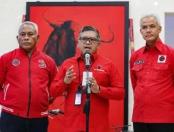 PDIP Sanksi Ganjar, Jhon Sitorus: Baliho Puan Bertebaran Hasto Tutup Mulut, Takut Sama Bu Mega?