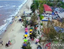 Pengunjung objek wisata Pantai Jo Cemara mencapai 1000 orang/hari